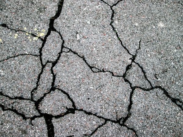Driveway Crack Filling in Longmont
