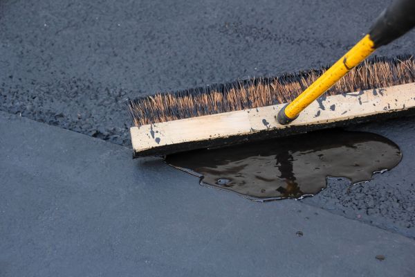 Driveway Asphalt Sealing in Longmont